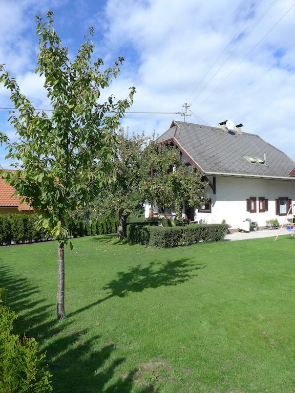 Ferienwohnung Kusternik เวลเดน อัม เวิร์ทเทอร์ซี ภายนอก รูปภาพ