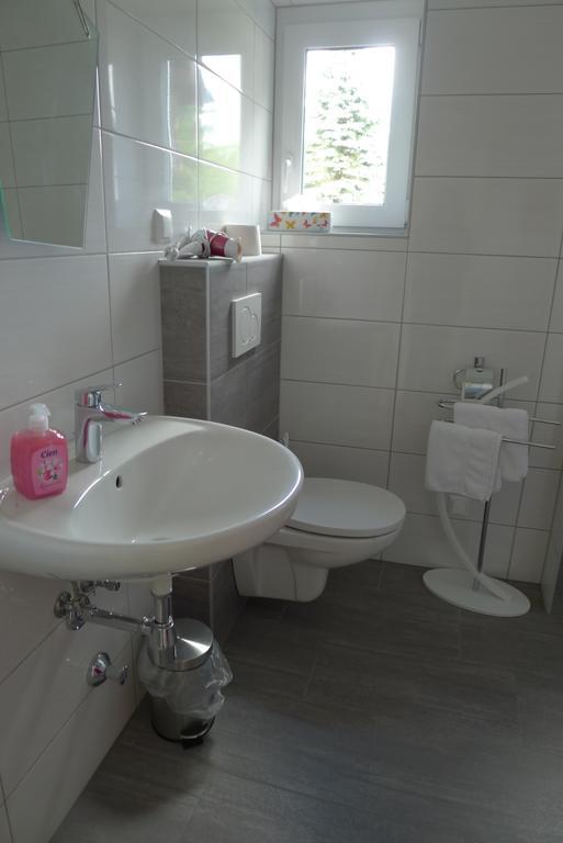 Ferienwohnung Kusternik เวลเดน อัม เวิร์ทเทอร์ซี ภายนอก รูปภาพ
