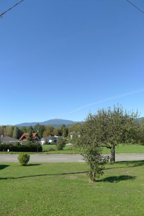 Ferienwohnung Kusternik เวลเดน อัม เวิร์ทเทอร์ซี ภายนอก รูปภาพ
